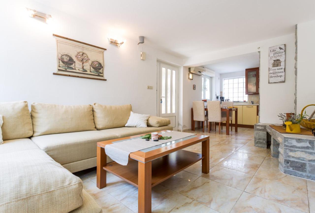 Molnar Resort Apartment Sergej Brzac Екстериор снимка