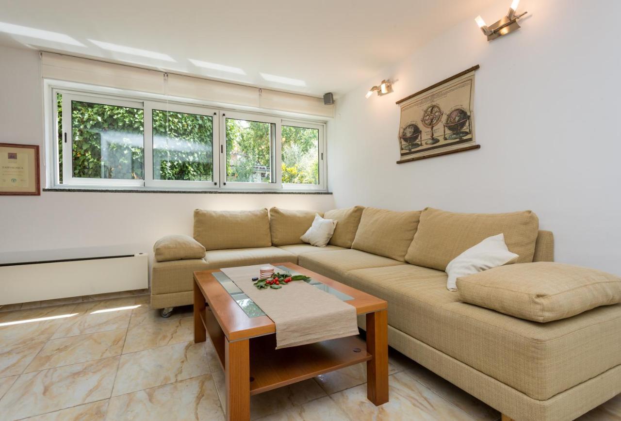 Molnar Resort Apartment Sergej Brzac Екстериор снимка