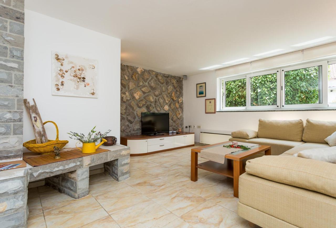 Molnar Resort Apartment Sergej Brzac Екстериор снимка