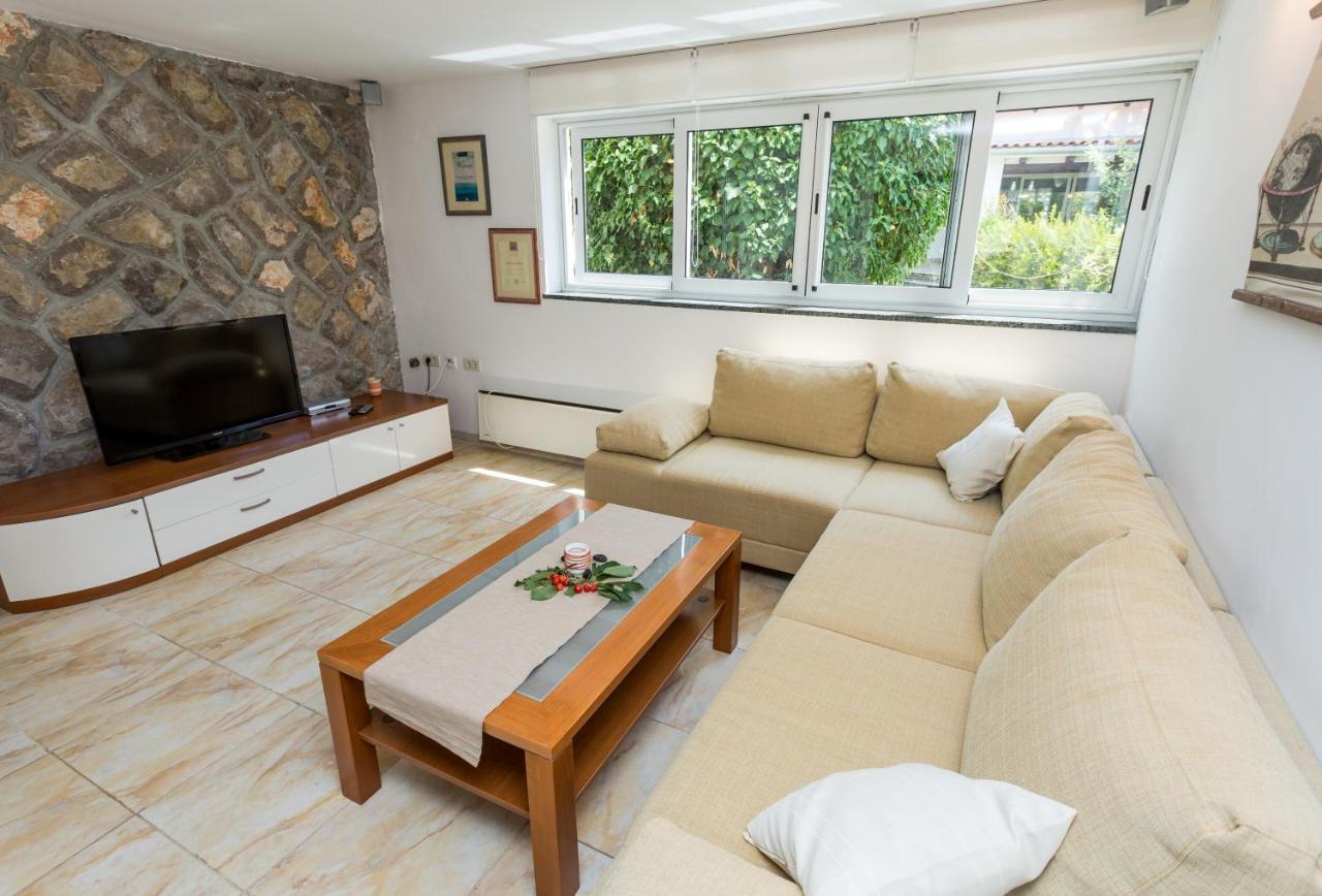 Molnar Resort Apartment Sergej Brzac Екстериор снимка